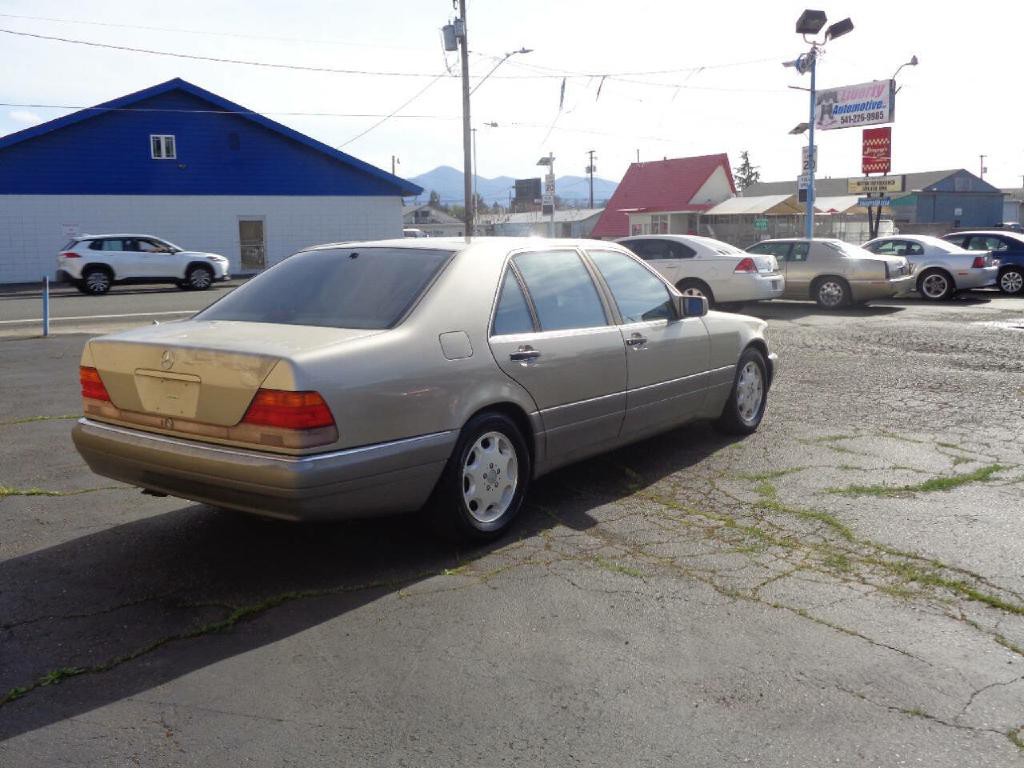 1995 Mercedes-Benz S-Class Image 8