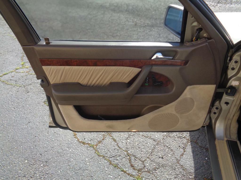 1995 Mercedes-Benz S-Class Image 16
