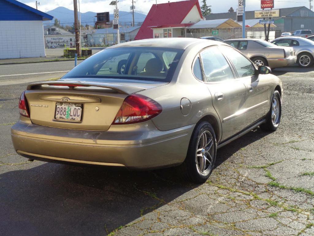 2007 Ford Taurus Image 7