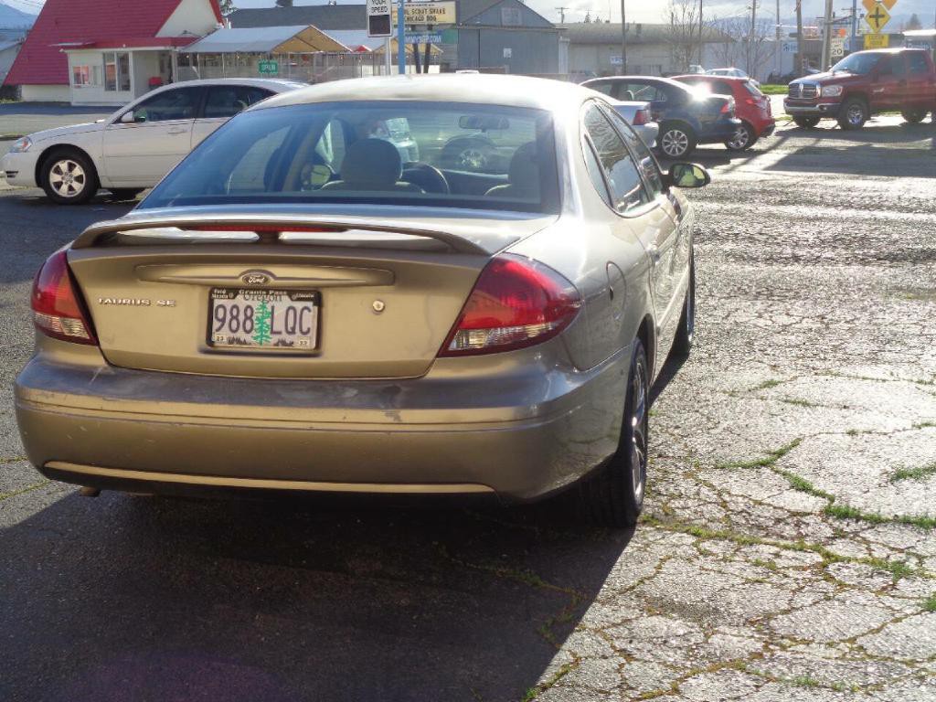 2007 Ford Taurus Image 8