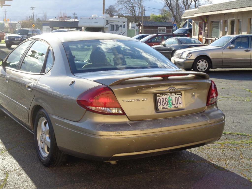 2007 Ford Taurus Image 10