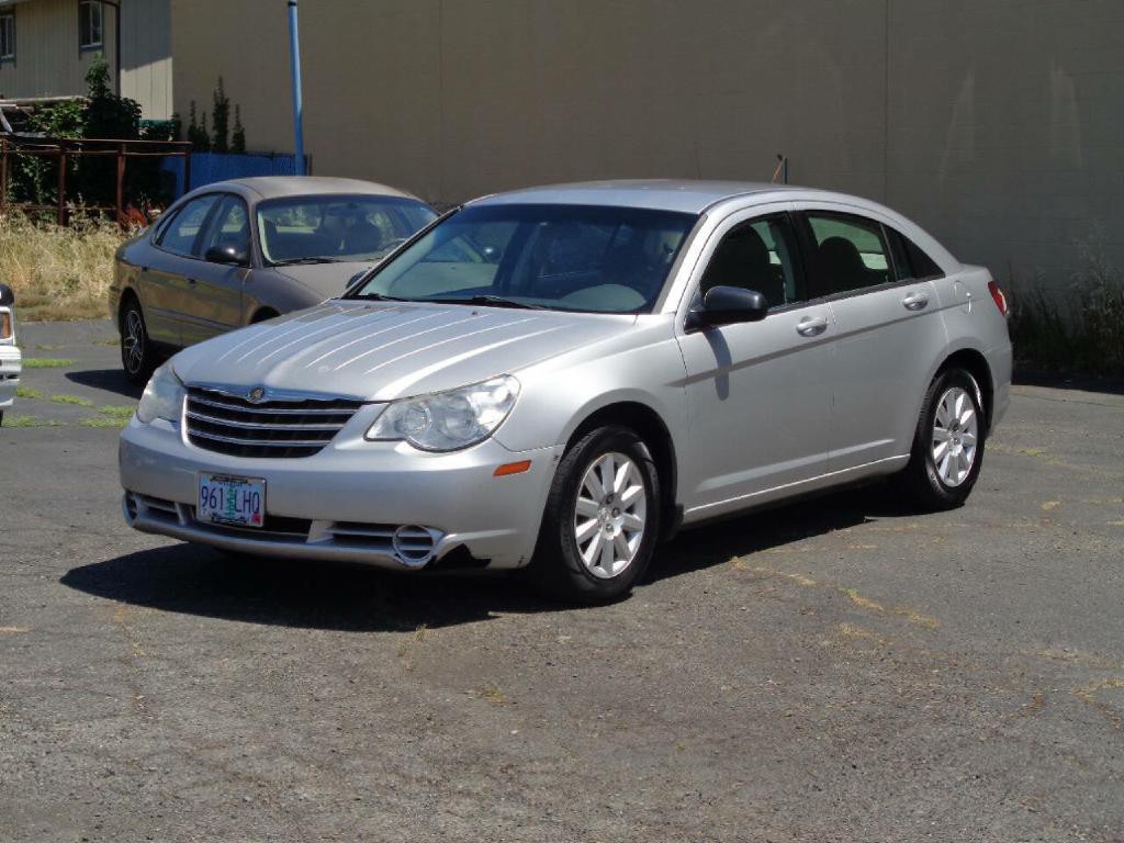 2007 Chrysler Sebring Image 2