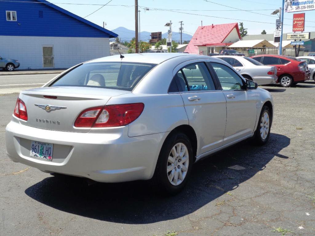 2007 Chrysler Sebring Image 8