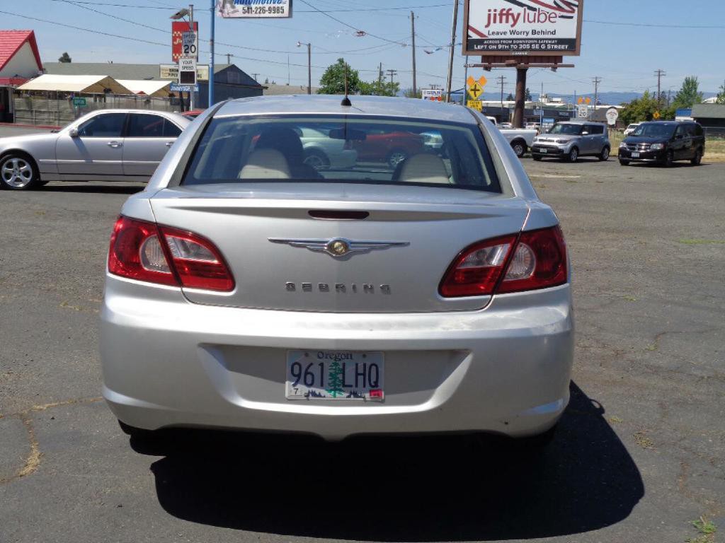2007 Chrysler Sebring Image 9