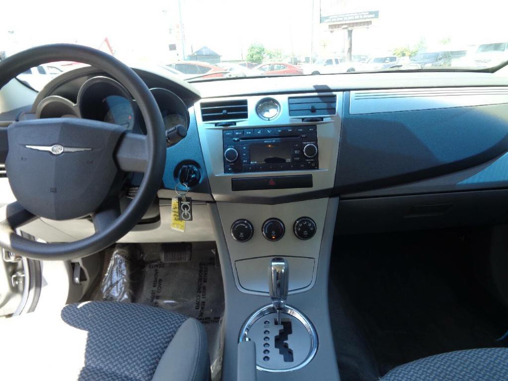 2007 Chrysler Sebring Image 12