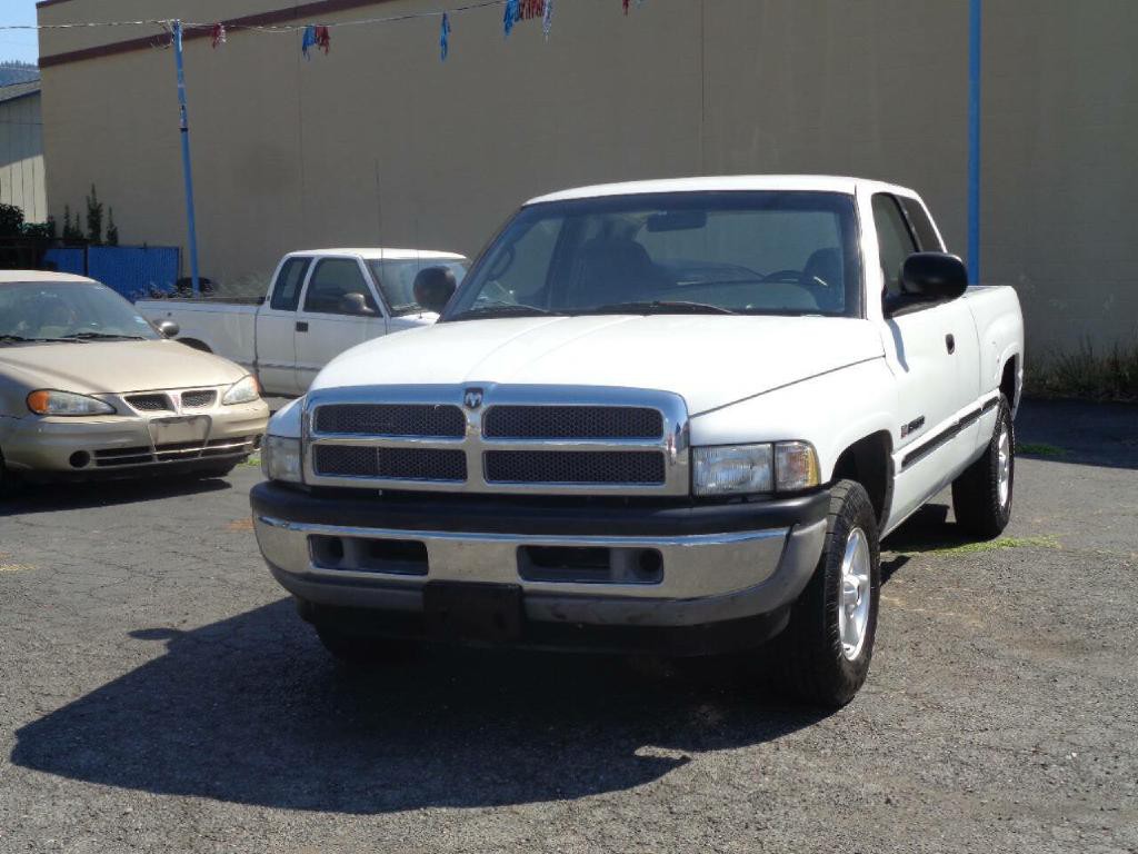 1999 Dodge Ram 1500 Image 3