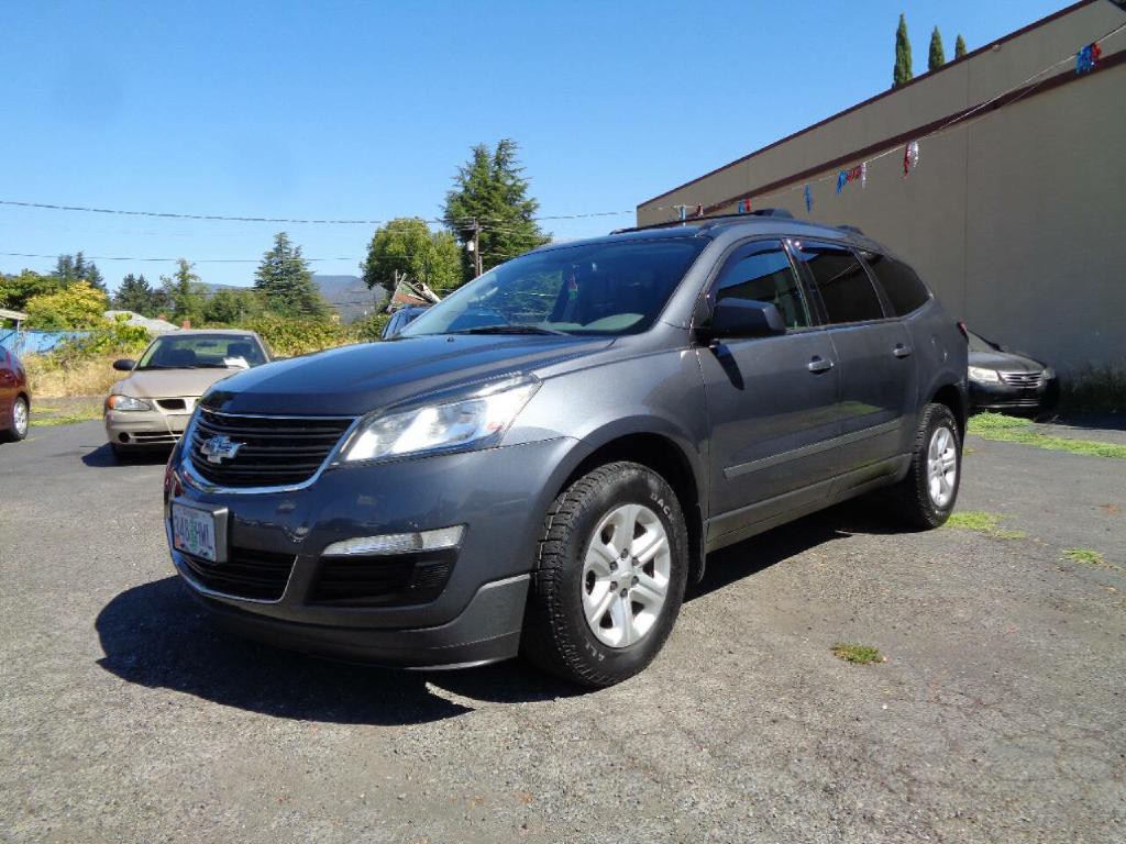 2013 Chevrolet Traverse Image 2