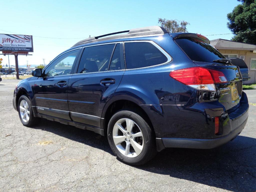 2013 Subaru Outback Image 5