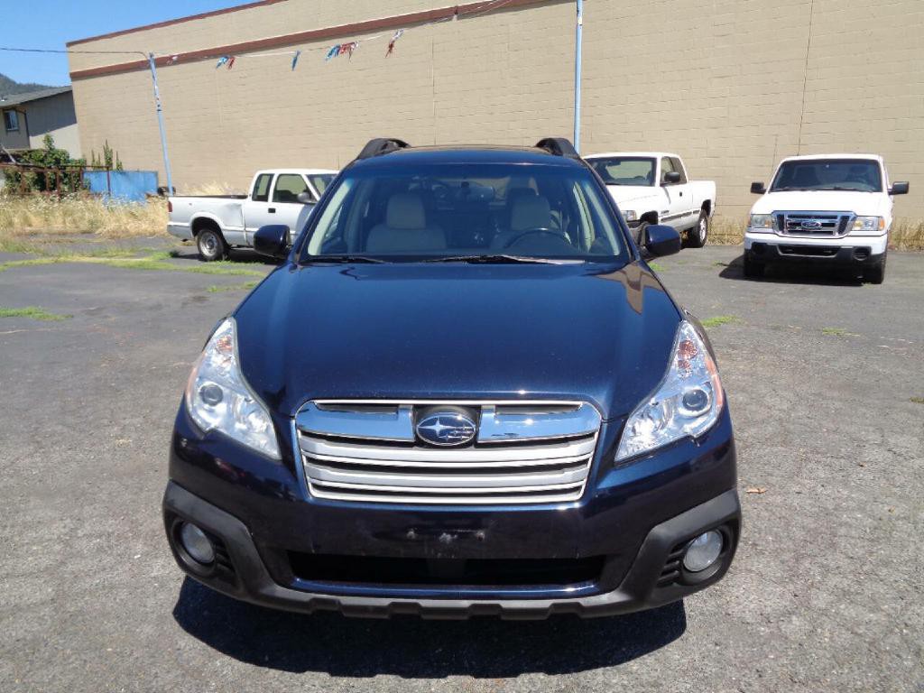 2013 Subaru Outback Image 10