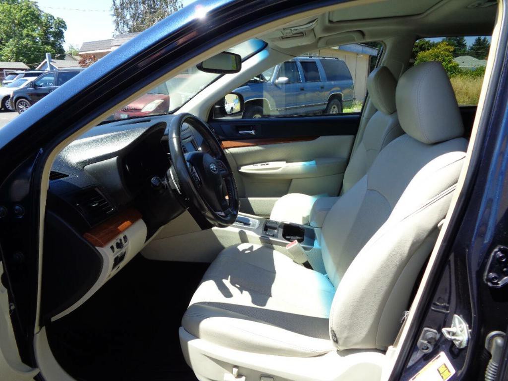 2013 Subaru Outback Image 11