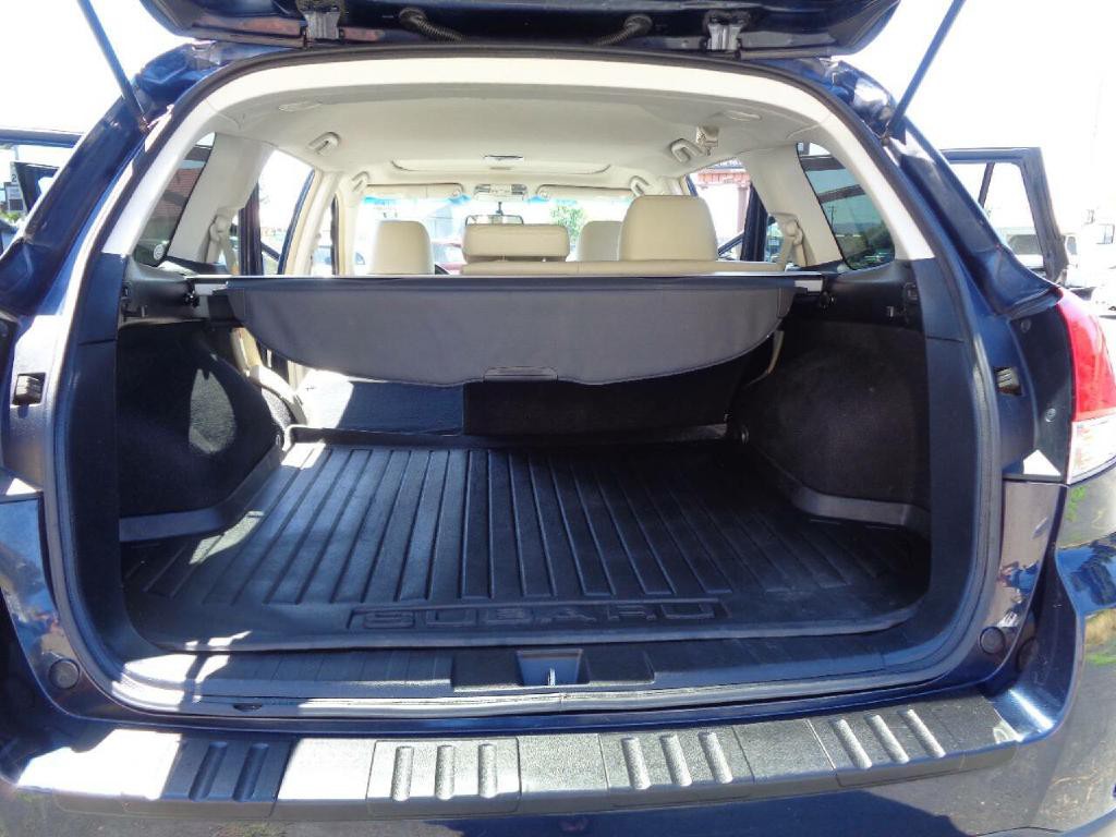 2013 Subaru Outback Image 22