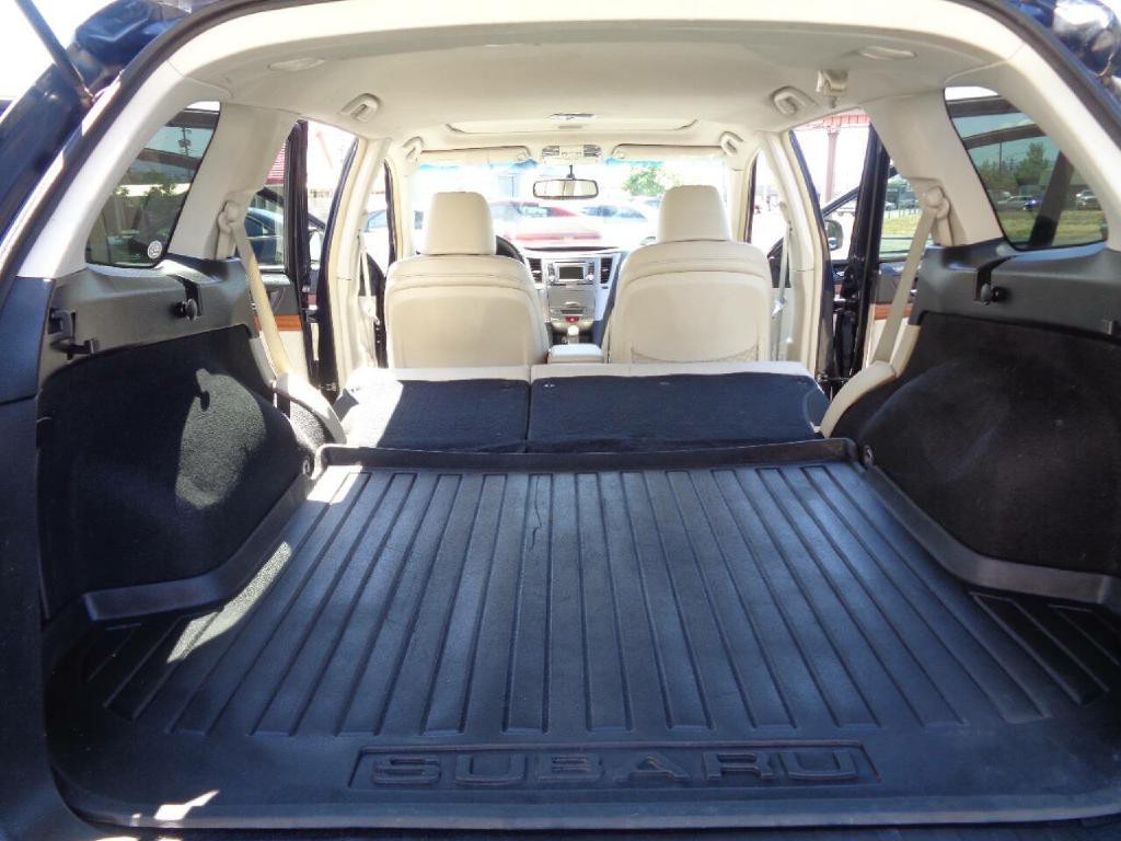 2013 Subaru Outback Image 25