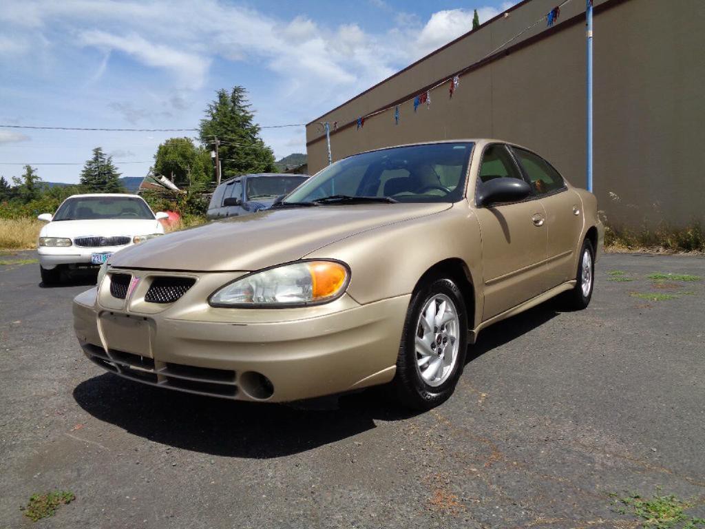 2005 Pontiac Grand Am Image 2
