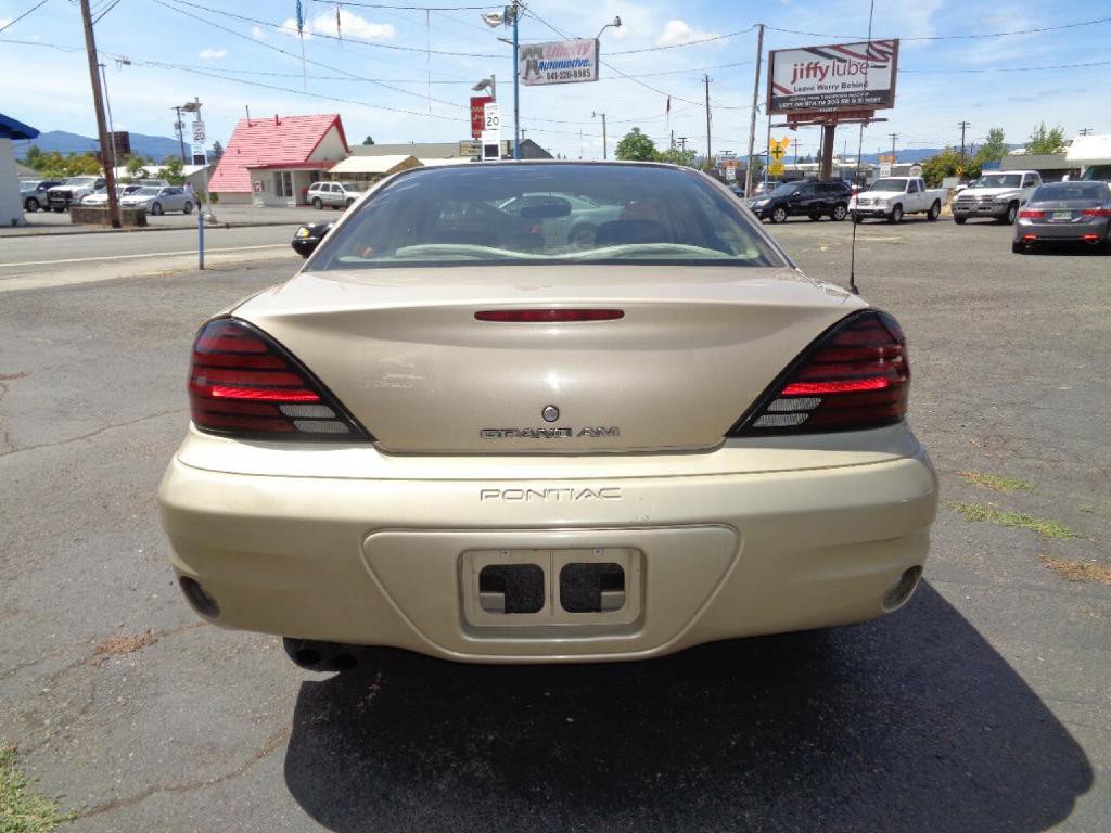 2005 Pontiac Grand Am Image 6