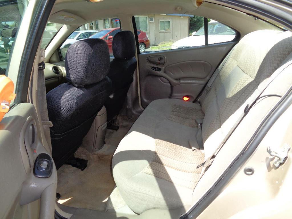 2005 Pontiac Grand Am Image 12