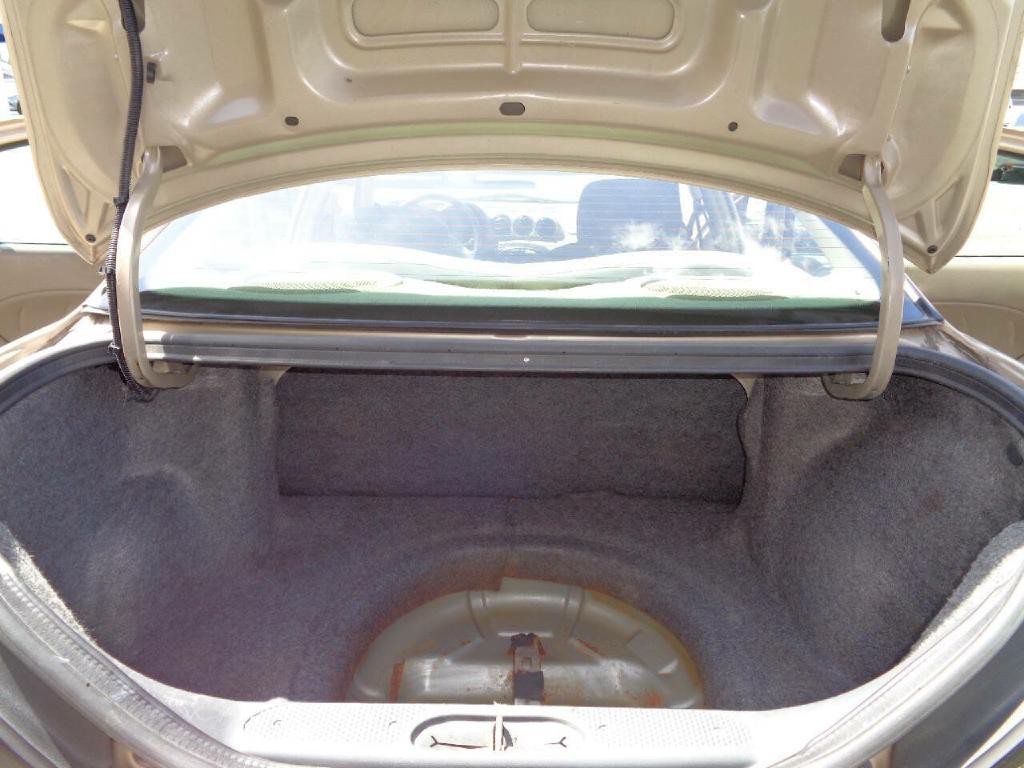 2005 Pontiac Grand Am Image 16