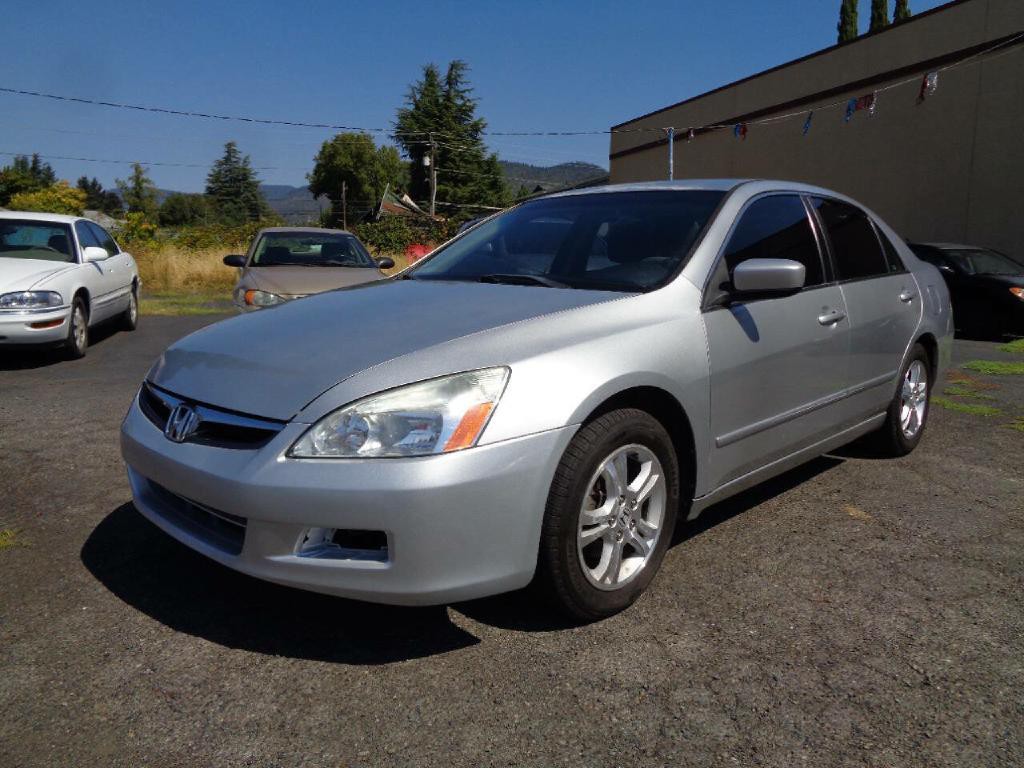 2007 Honda Accord Image 2