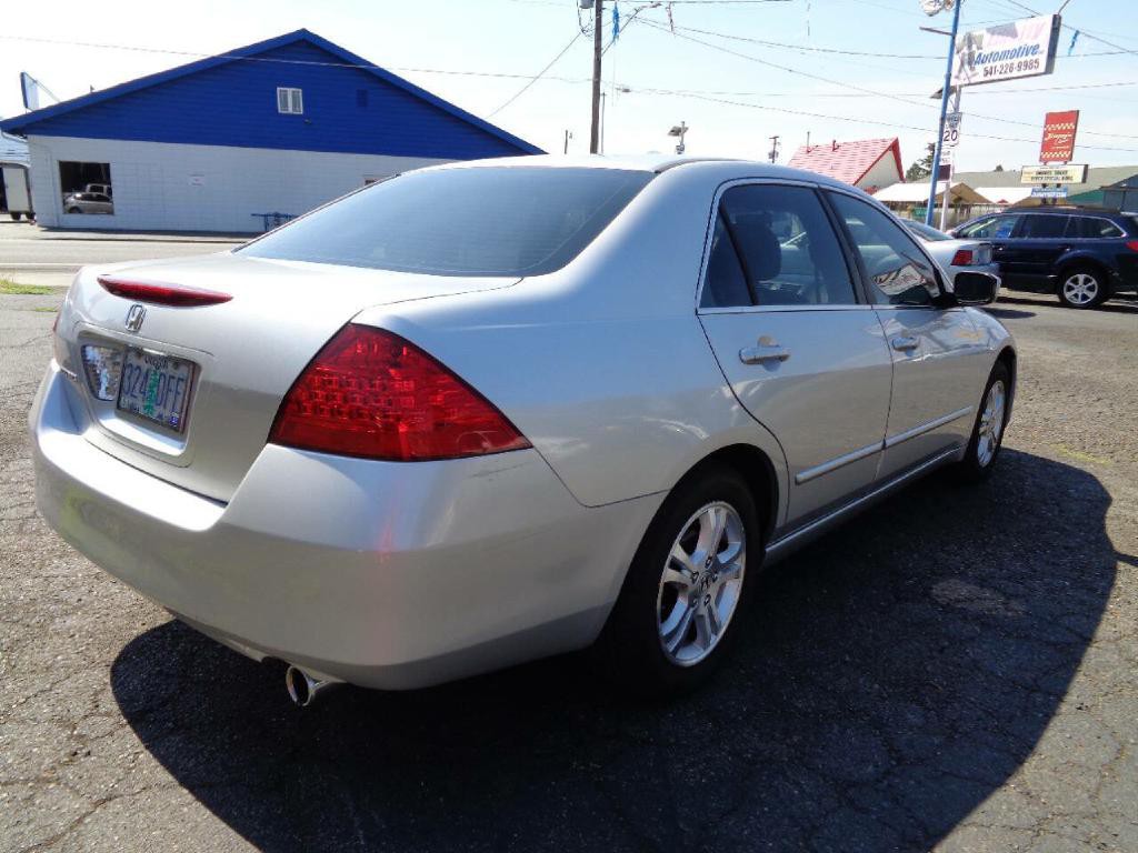 2007 Honda Accord Image 7