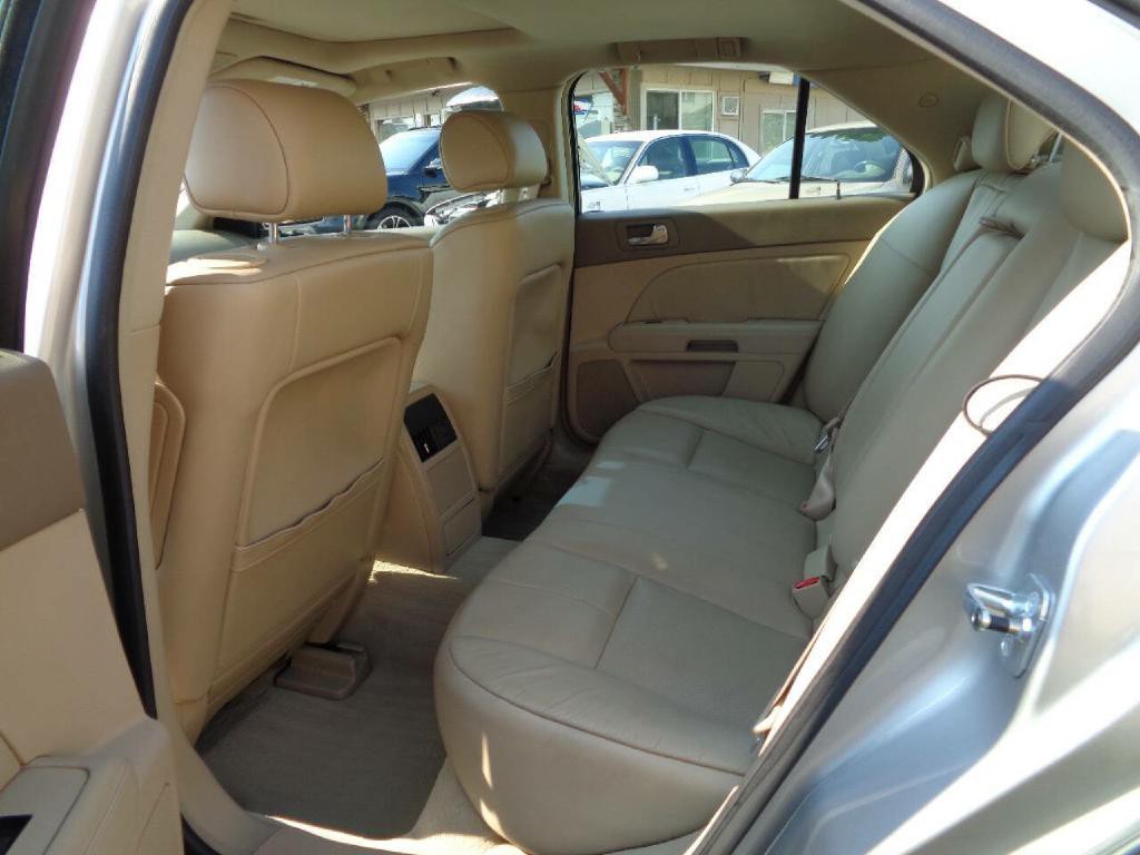 2006 Cadillac STS Image 12