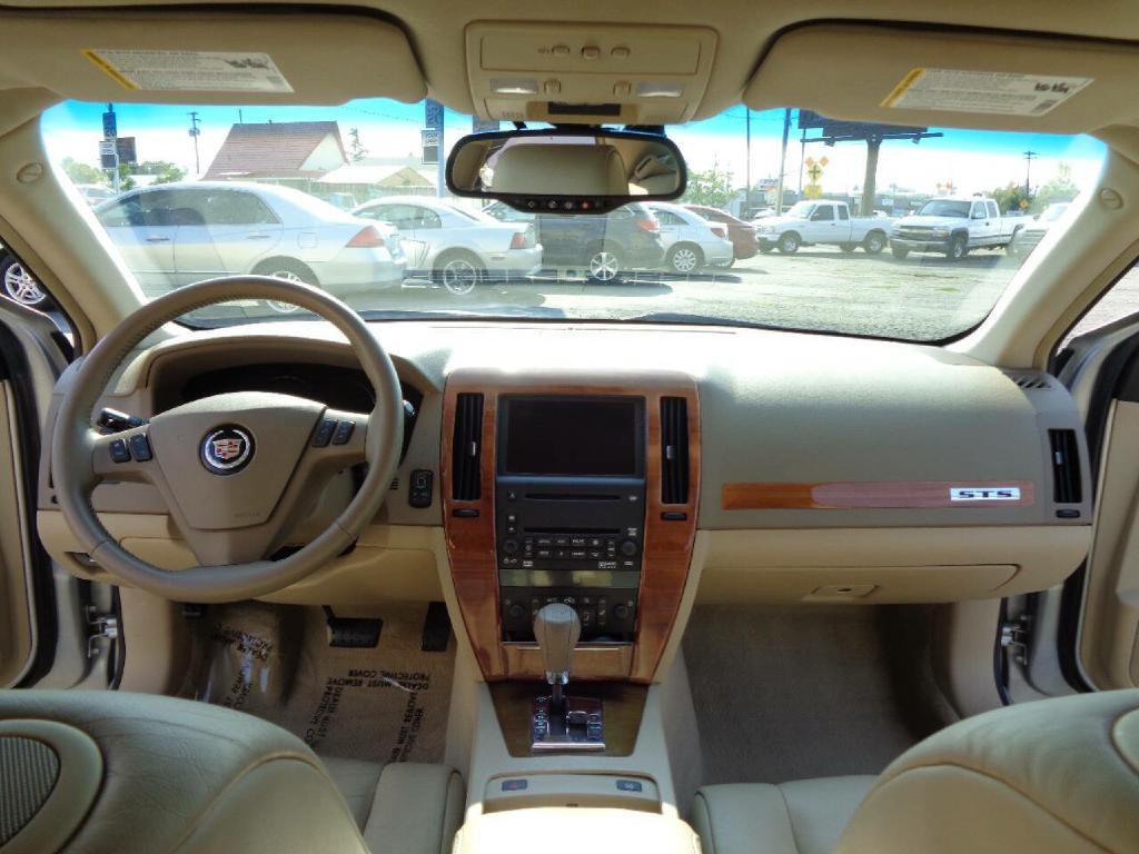 2006 Cadillac STS Image 16