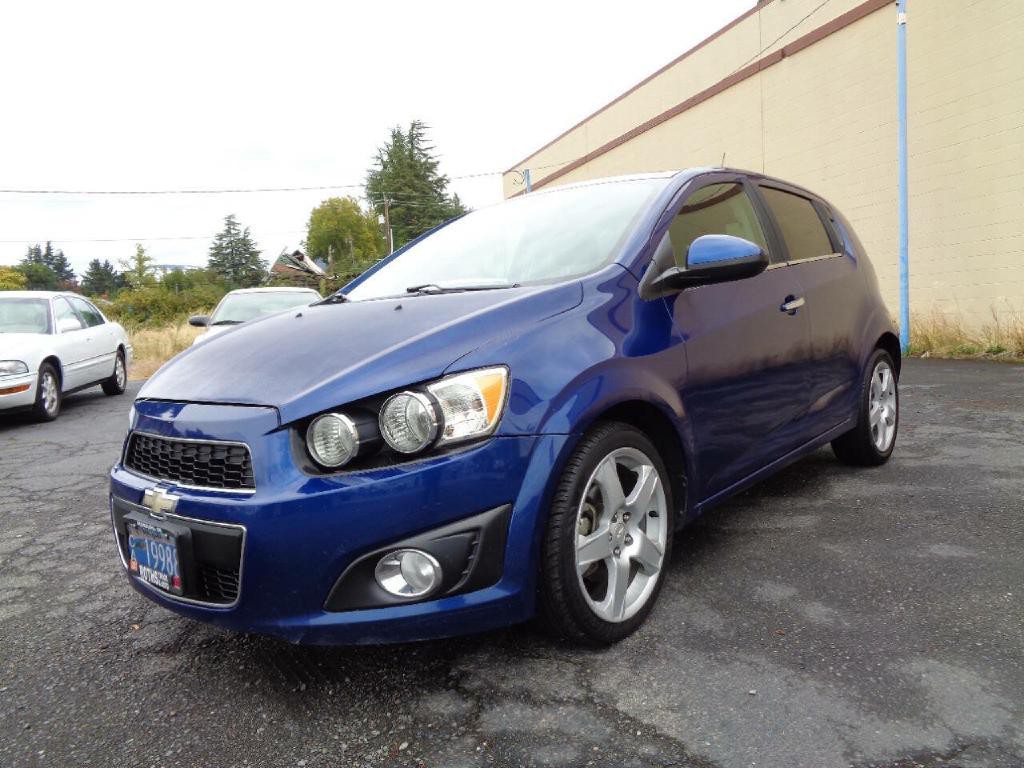 2014 Chevrolet Sonic Image 2