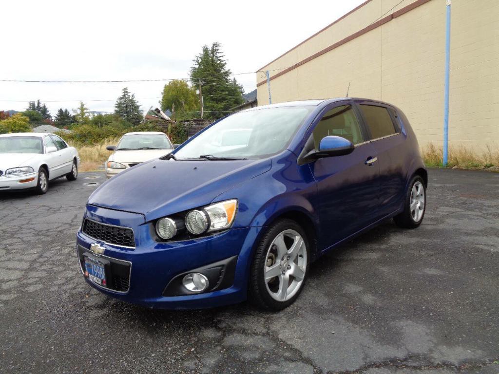 2014 Chevrolet Sonic Image 3
