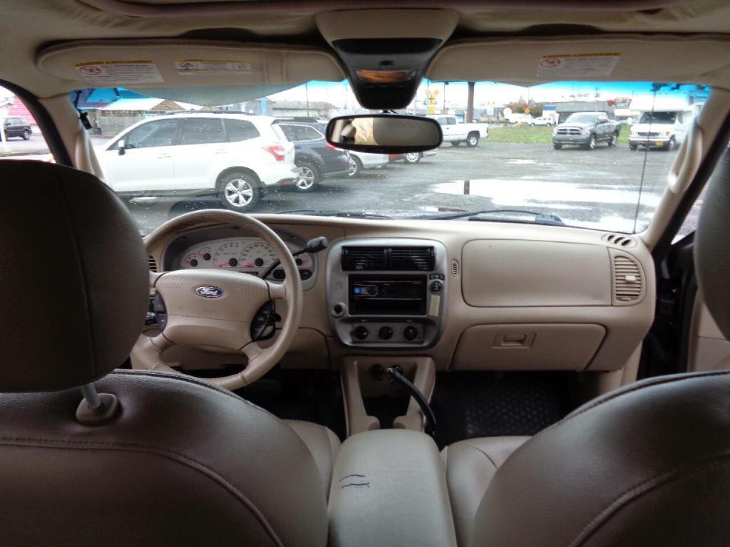 2005 Ford Explorer Image 15