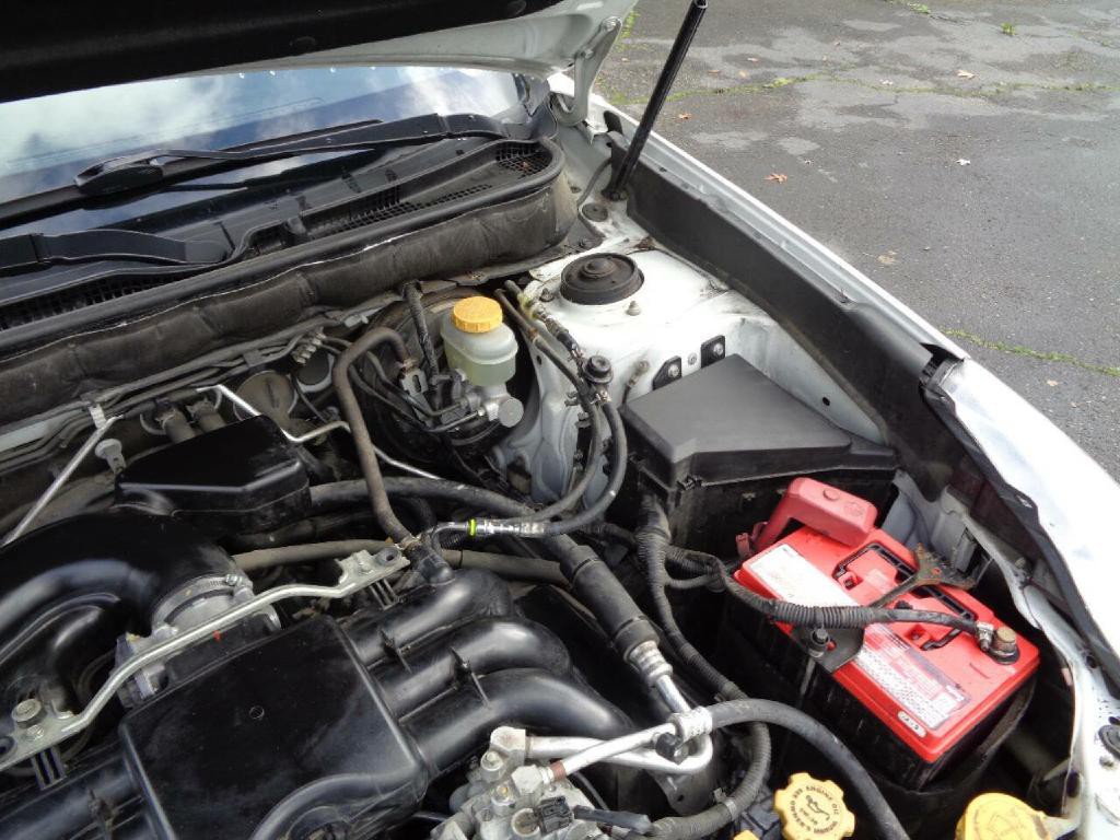 2010 Subaru Outback Image 12