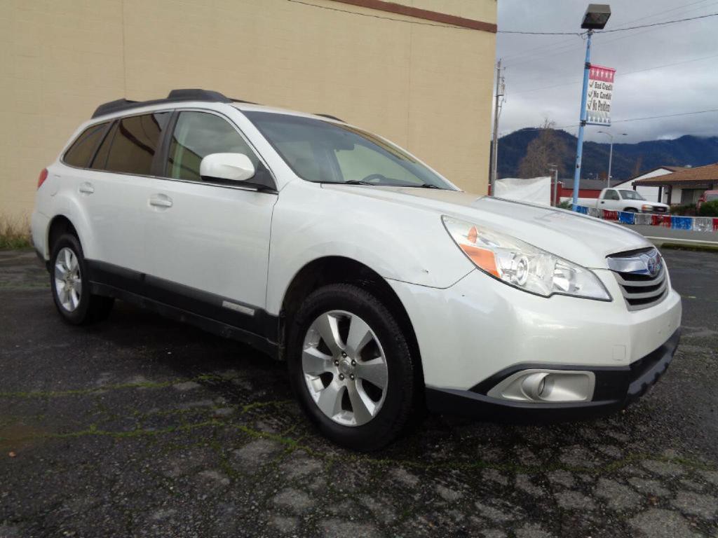 2010 Subaru Outback Image 20