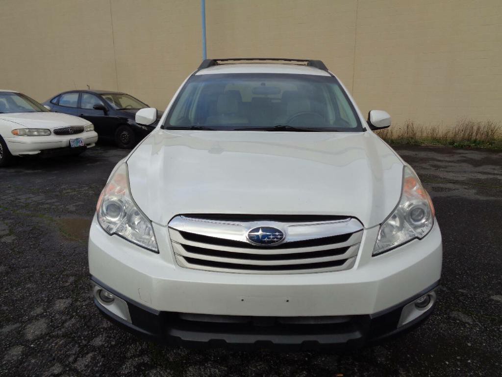 2010 Subaru Outback Image 21