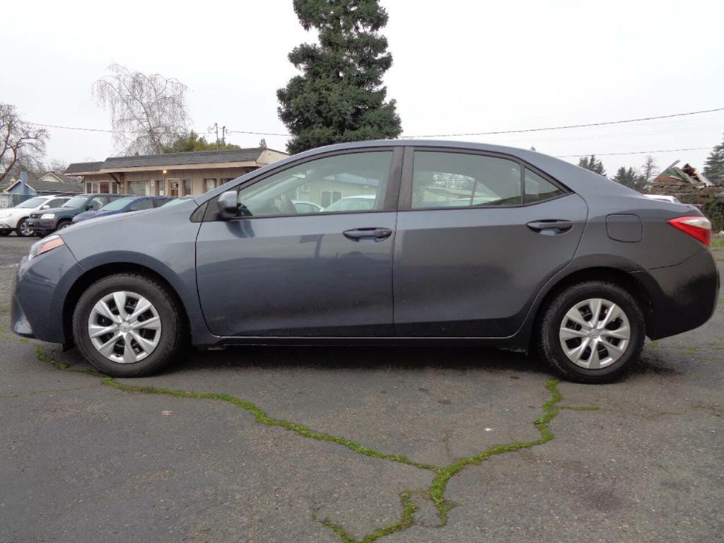 2015 Toyota Corolla Image 10