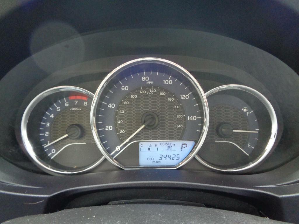 2015 Toyota Corolla Image 14