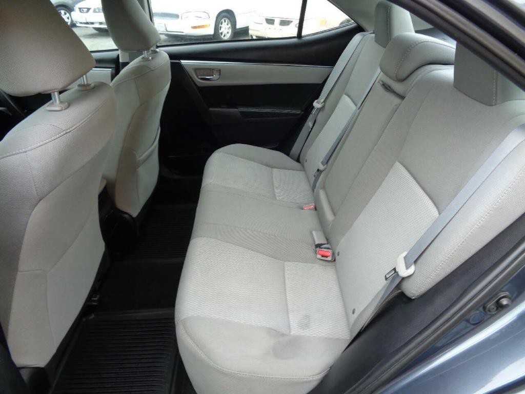 2015 Toyota Corolla Image 15