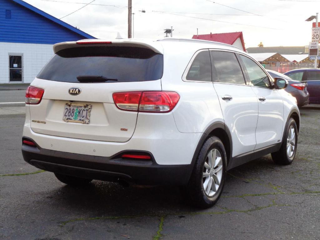 2017 Kia Sorento Image 7