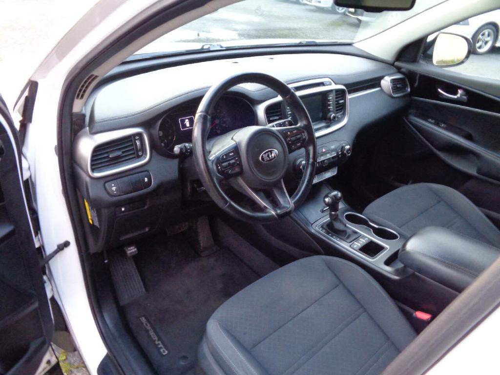 2017 Kia Sorento Image 12