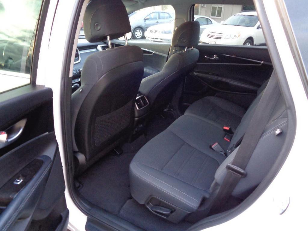 2017 Kia Sorento Image 15