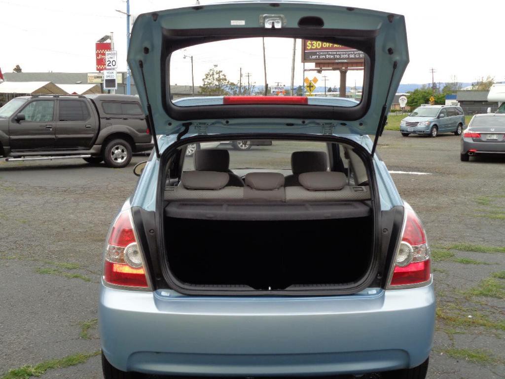 2008 Hyundai Accent Image 11