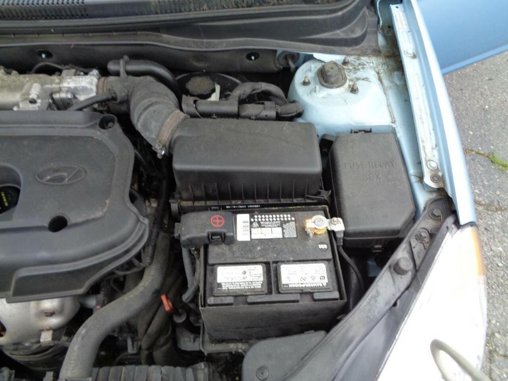 2008 Hyundai Accent Image 18