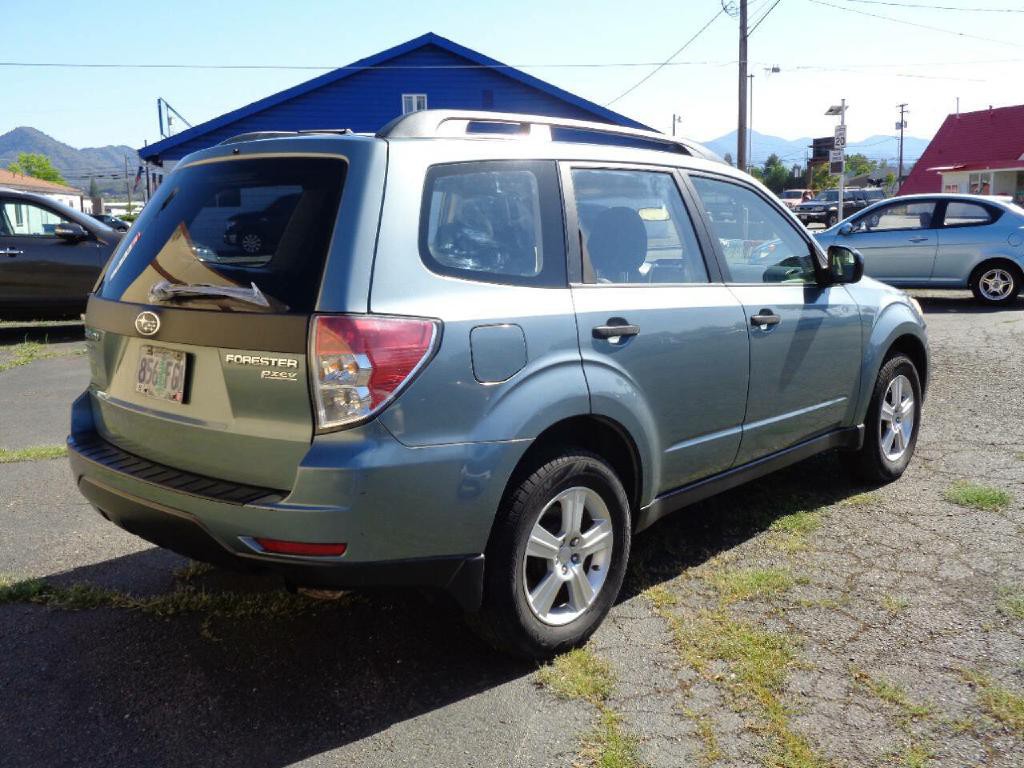 2011 Subaru Forester Image 6