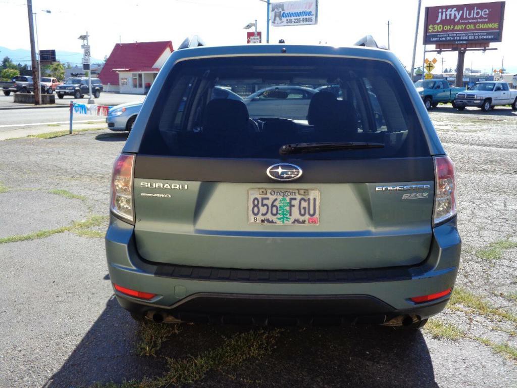 2011 Subaru Forester Image 8