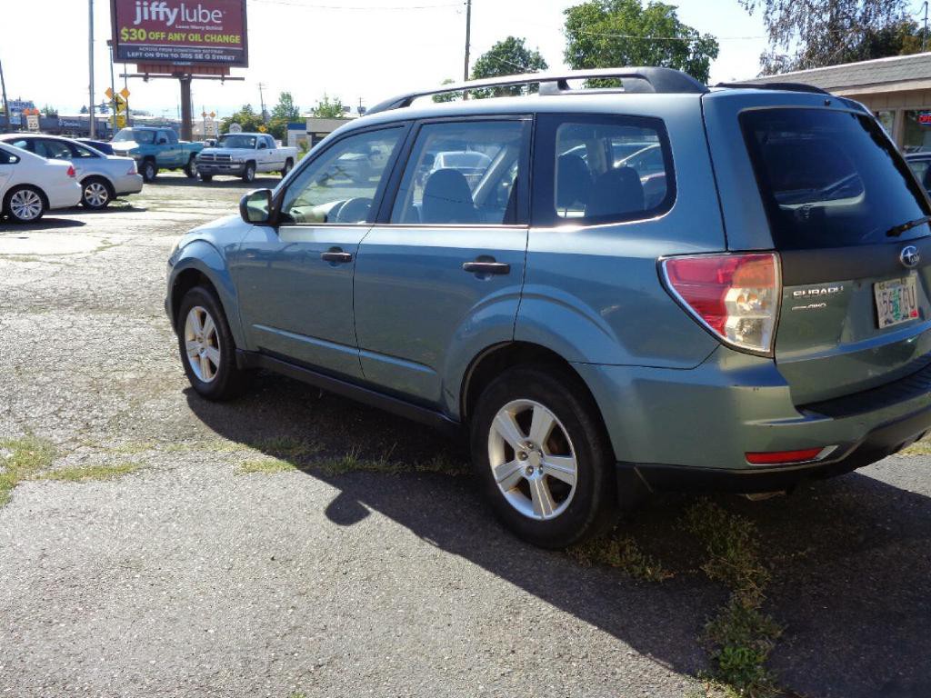 2011 Subaru Forester Image 9