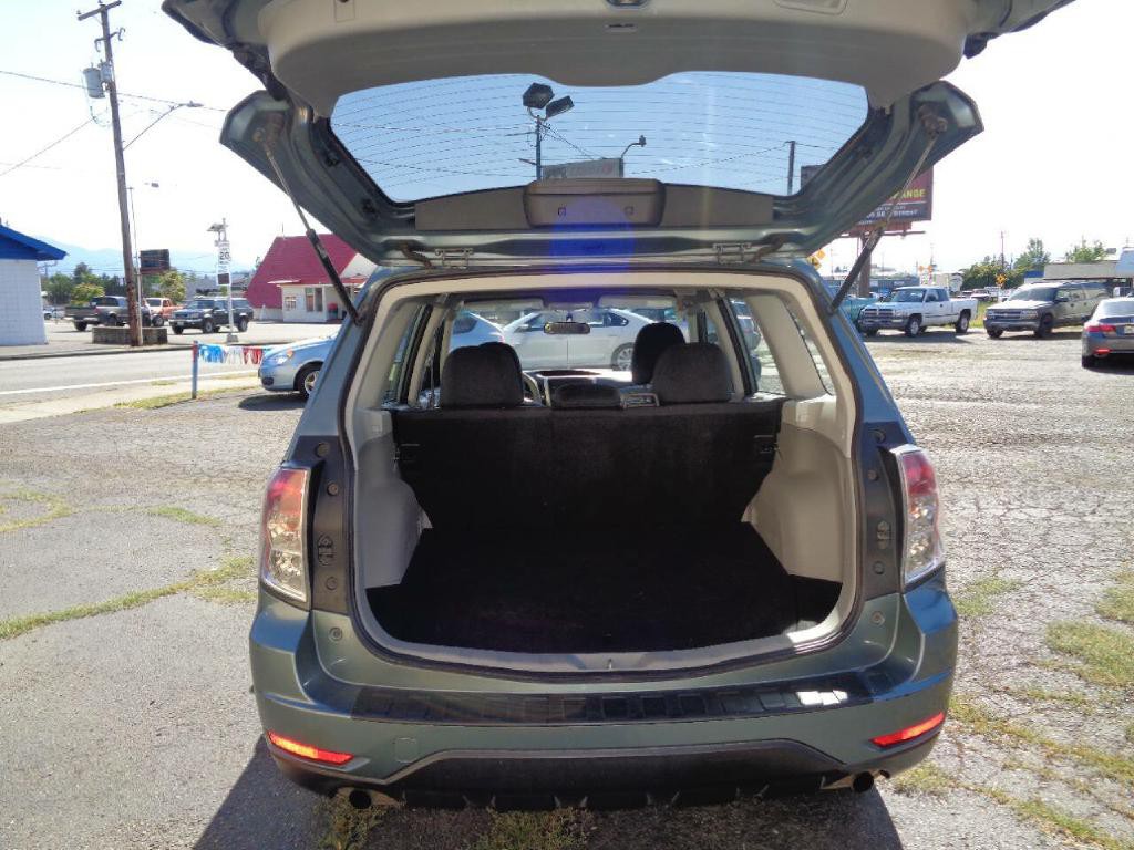 2011 Subaru Forester Image 10