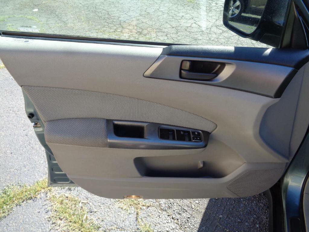 2011 Subaru Forester Image 14