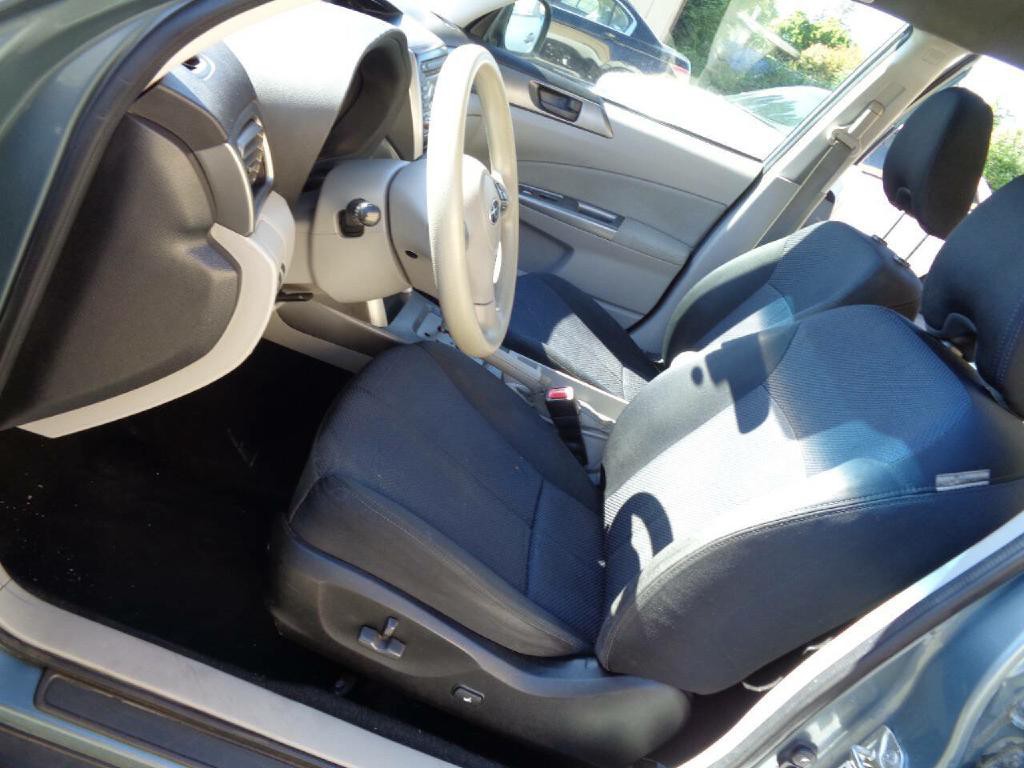 2011 Subaru Forester Image 15