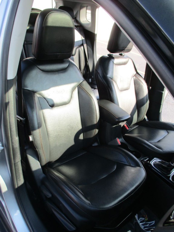 2018 Jeep Compass Image 16