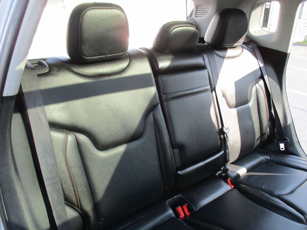 2018 Jeep Compass Image 24