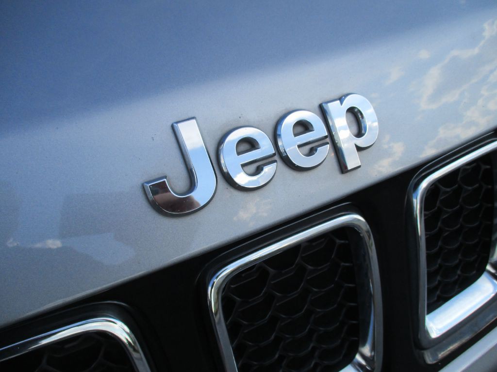 2018 Jeep Compass Image 36
