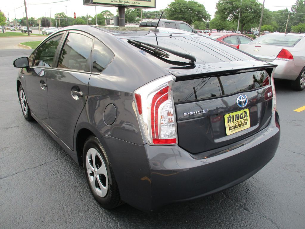 2014 Toyota Prius Image 3