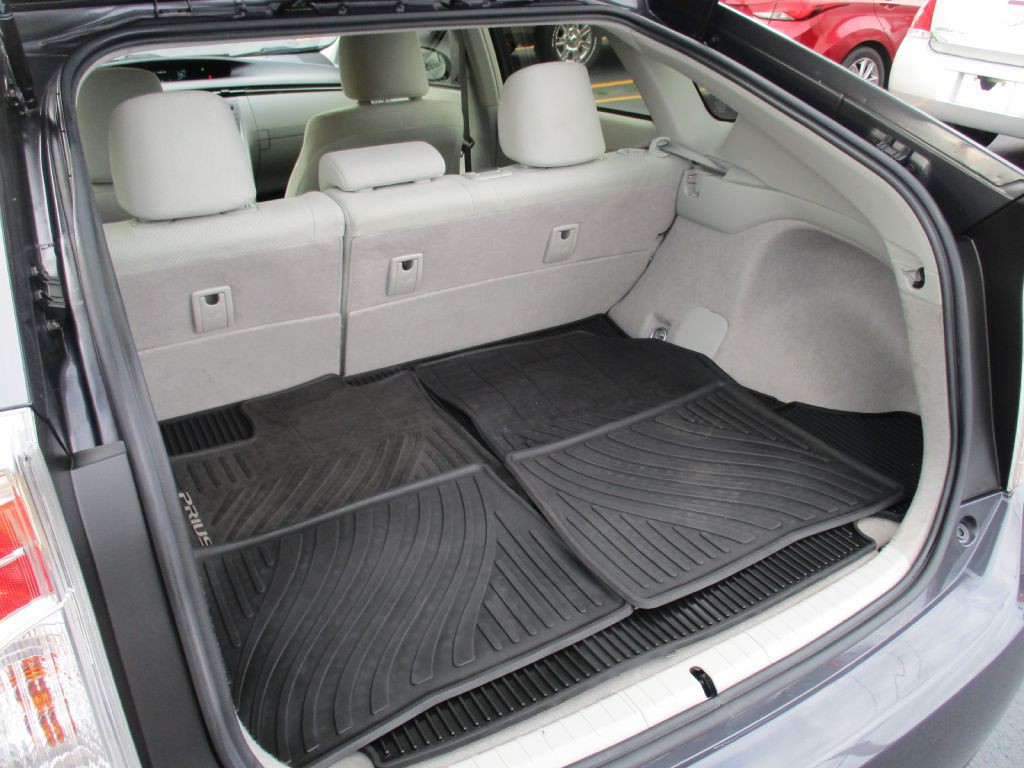 2014 Toyota Prius Image 10