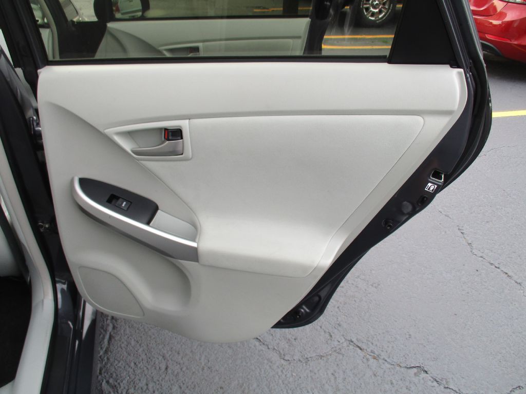 2014 Toyota Prius Image 20